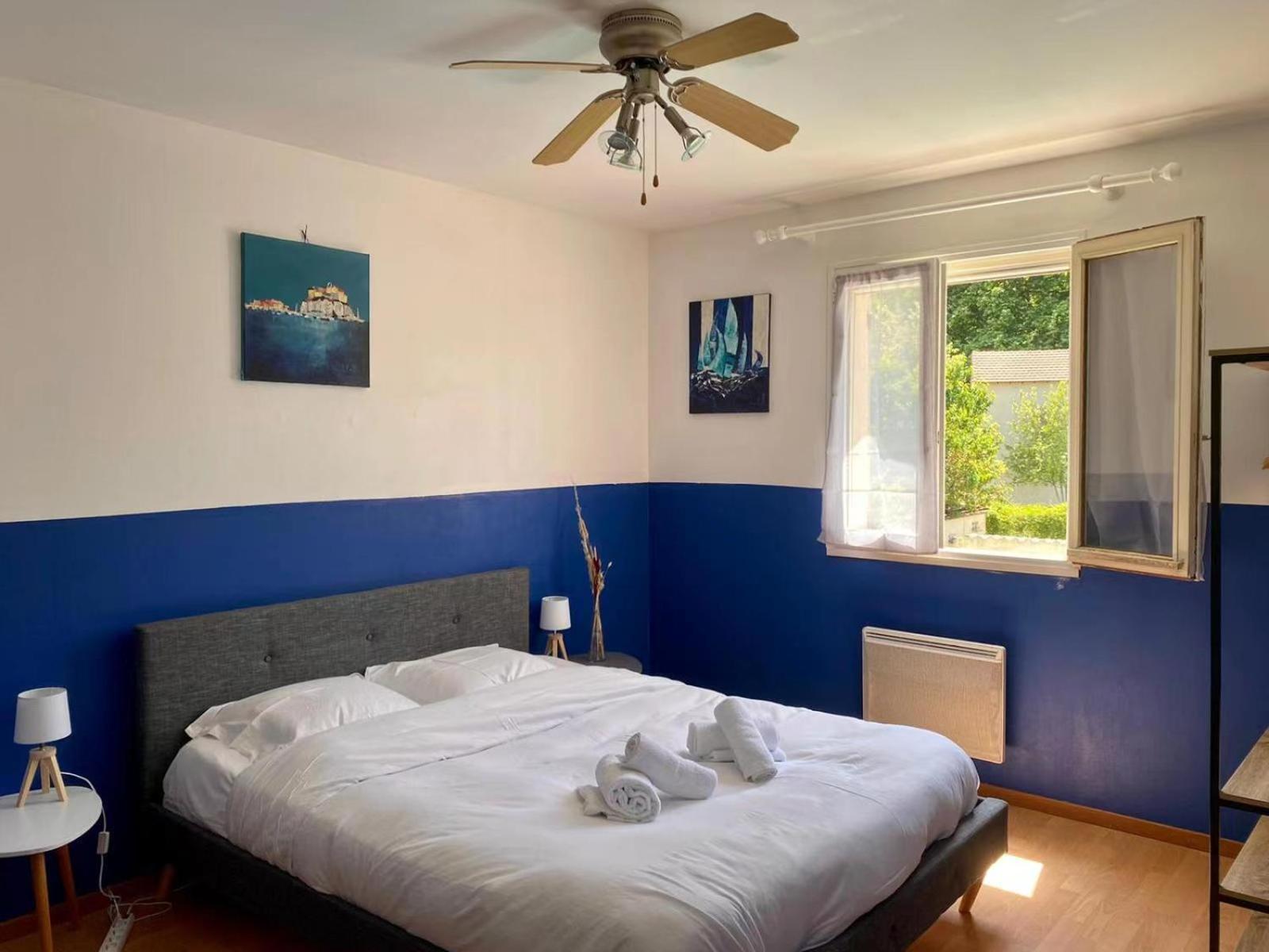 Charmante Maison Provencale Avec Piscine Dans Vakantiehuis *